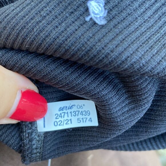 Aerie Bike Shorts - Picture 4 of 4